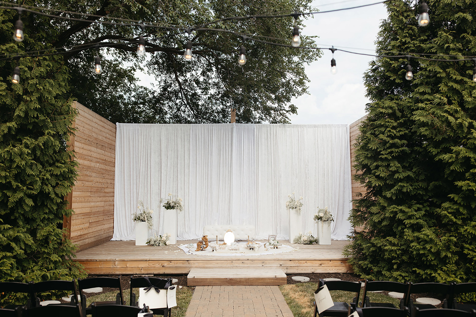 Outdoor wedding venue in Kansas City